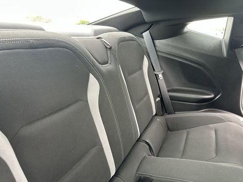 Used 2020 Chevrolet Camaro LT image 27