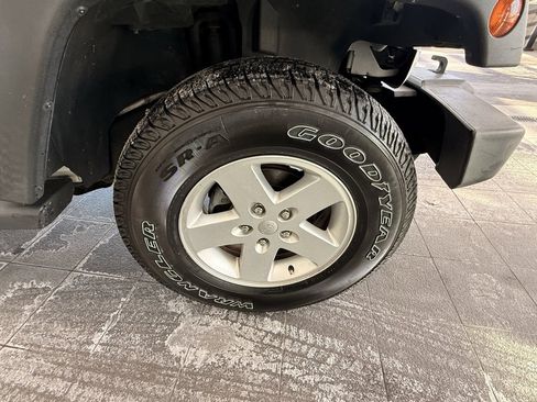 Certified 2018 Jeep Wrangler Unlimited Sport S image 37