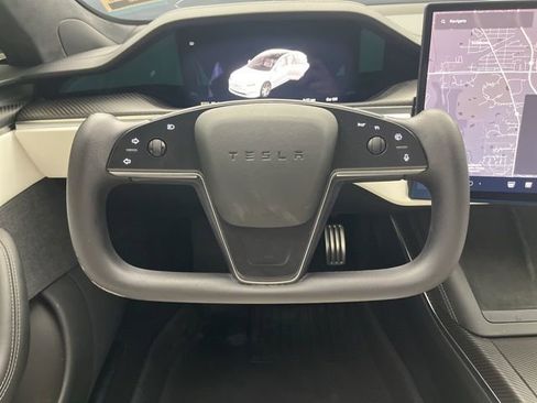 Used 2022 Tesla Model S Plaid image 15