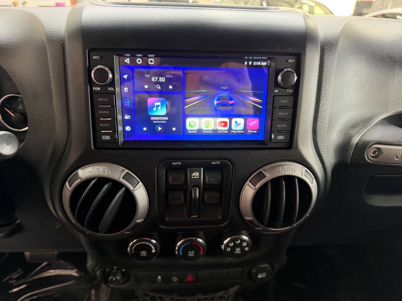 Used 2013 Jeep Wrangler Unlimited Sport AWD/4WD image 27