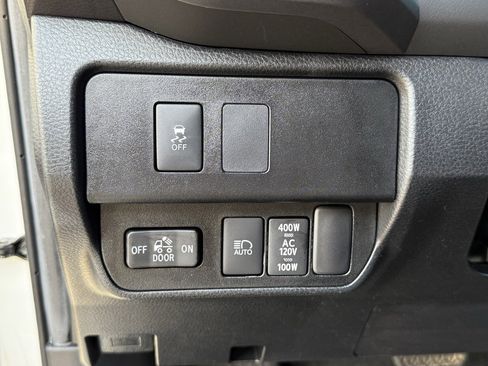 Used 2022 Toyota Tacoma TRD Off-Road image 23