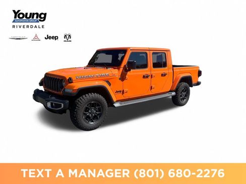 Used 2025 Jeep Gladiator Sport AWD/4WD image 1