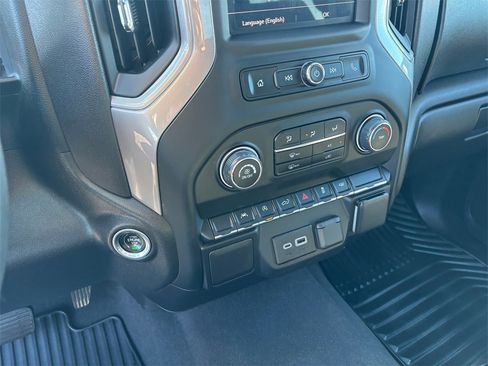 Certified 2023 Chevrolet Silverado 1500 Custom image 17