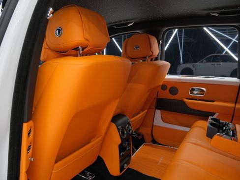 Used 2024 Rolls-Royce Cullinan AWD/4WD image 63