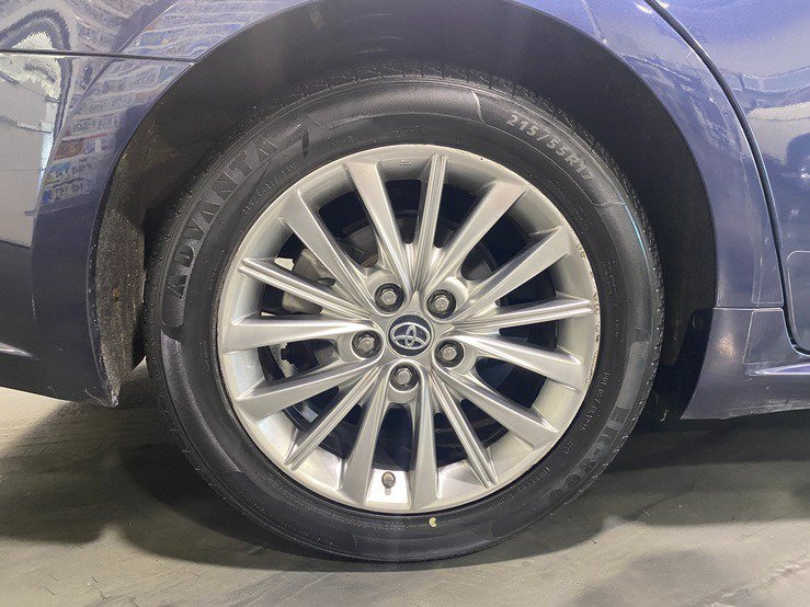 Used 2016 Toyota Avalon Limited w/ Toyota Safety Sense Package FWD image 9