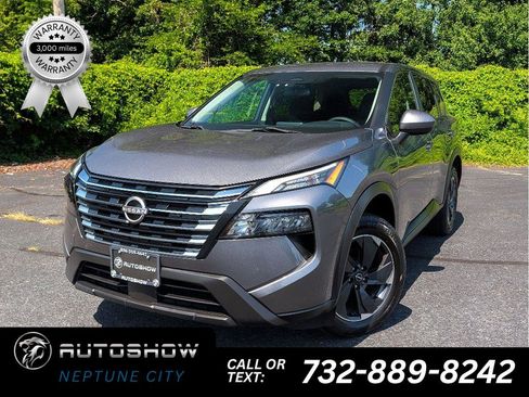 Used 2024 Nissan Rogue SV FWD image 1