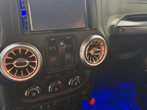 Used 2011 Jeep Wrangler Sport image 19