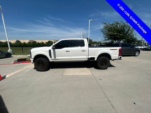 Used 2024 Ford F250 Platinum AWD/4WD image 11