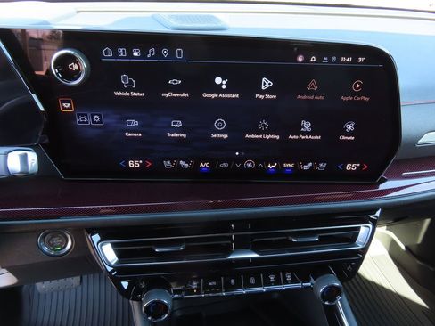 New 2026 Chevrolet Traverse RS w/ LPO, Floor Liner Package AWD/4WD image 5