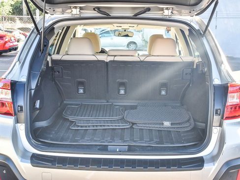 Used 2018 Subaru Outback 2.5i Limited image 24