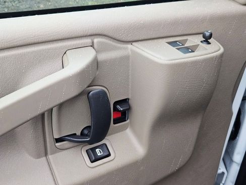 New 2025 Chevrolet Express 2500 Extended image 11