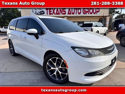 Used 2017 Chrysler Pacifica LX