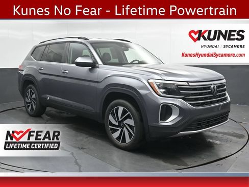 Used 2024 Volkswagen Atlas SE FWD image 1
