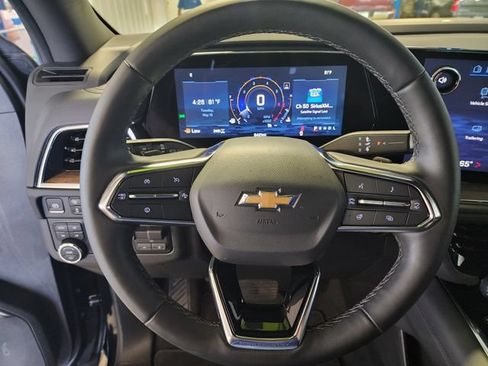 Certified 2025 Chevrolet Tahoe High Country AWD/4WD image 24