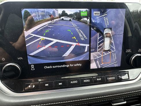 Used 2023 Nissan Rogue Platinum w/ Platinum Premium Package image 28