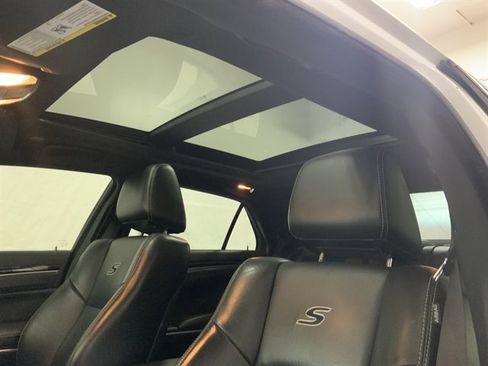 Used 2019 Chrysler 300 S w/ 300S Premium Group 2 image 13