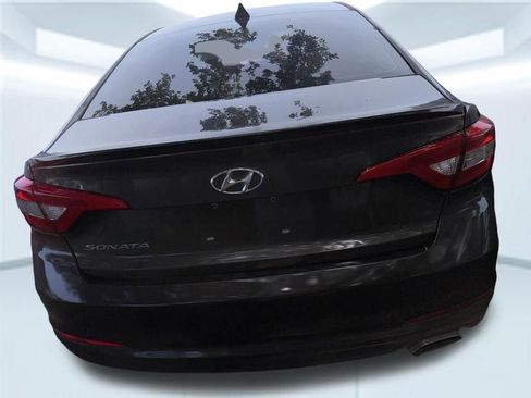 Used 2017 Hyundai Sonata SE image 6