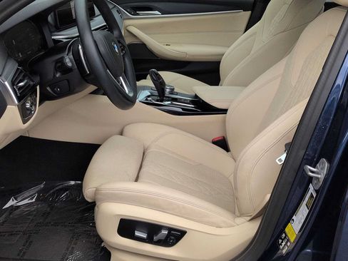 Used 2023 BMW 530i xDrive w/ Premium Package AWD/4WD image 17