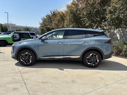 Used 2026 Kia Sportage S AWD/4WD image 8