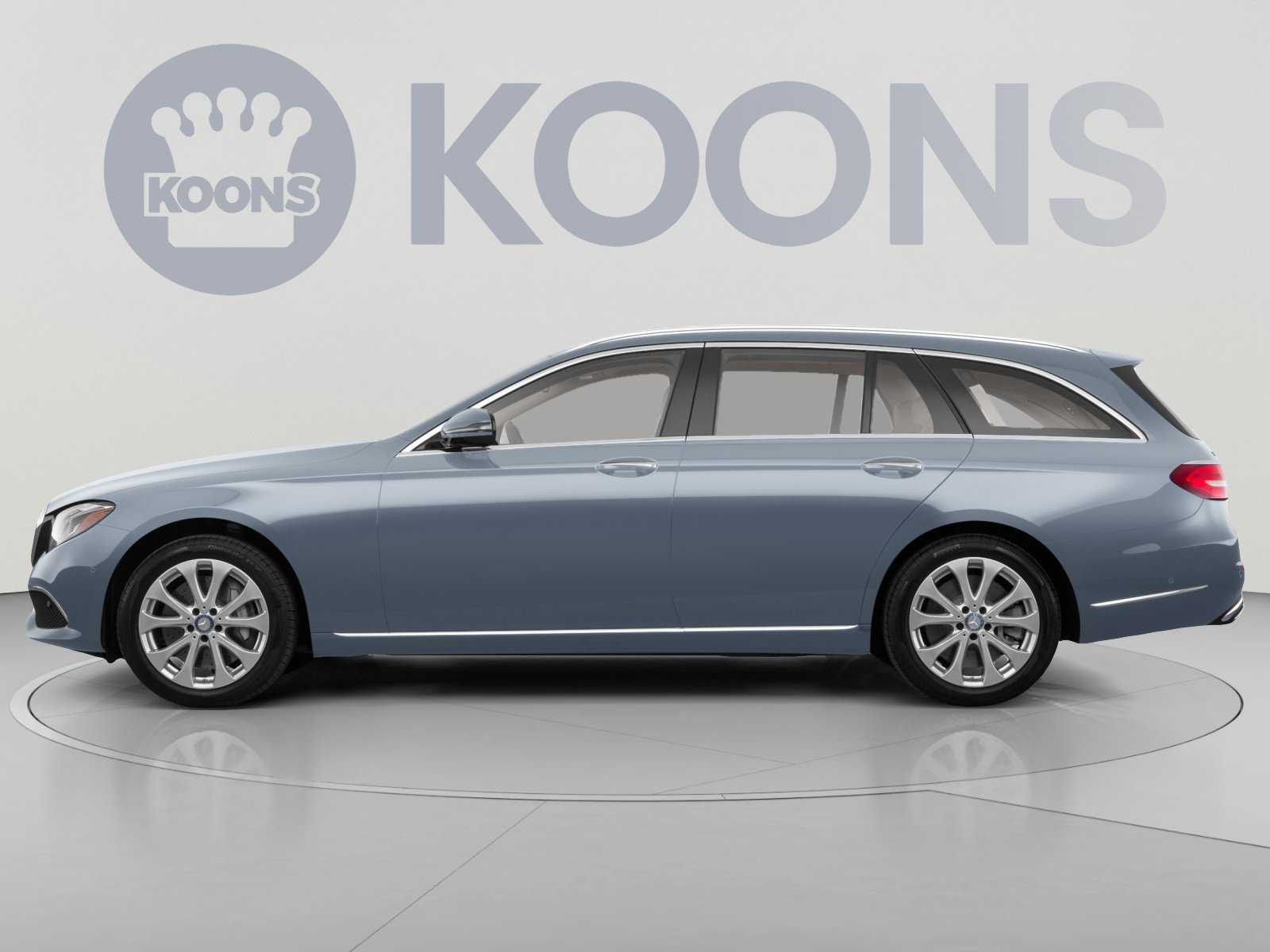 Used 2017 Mercedes-Benz E 400 4MATIC Wagon image 2