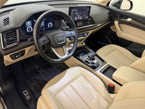 Used 2022 Audi Q5 2.0T Premium Plus w/ Premium Plus Package AWD/4WD image 4