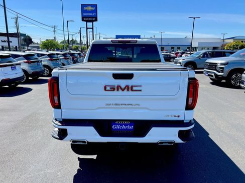 Used 2024 GMC Sierra 1500 AT4 w/ Technology Package AWD/4WD image 25