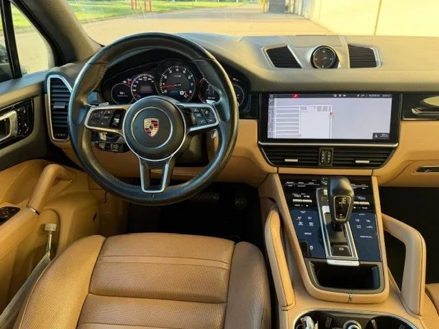 Used 2020 Porsche Cayenne AWD/4WD image 15