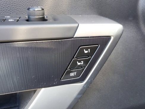 Used 2023 Toyota Tundra Platinum image 17