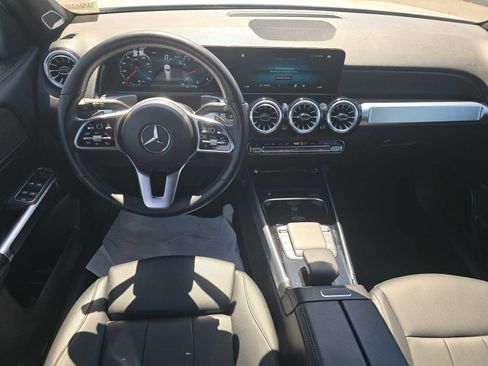 Used 2022 Mercedes-Benz GLB 250 image 19