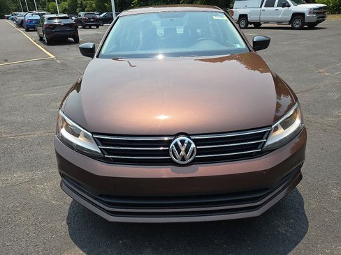 Used 2016 Volkswagen Jetta SE FWD image 8