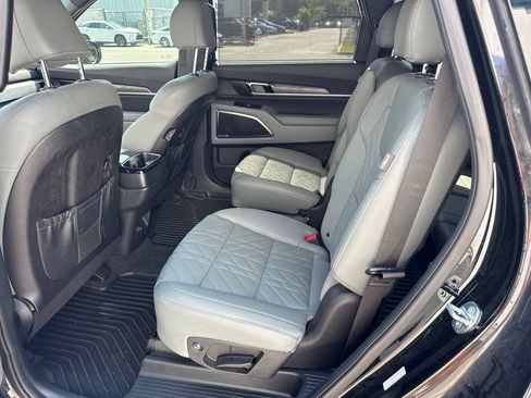 Used 2023 Kia Telluride SX X-Line AWD/4WD image 11