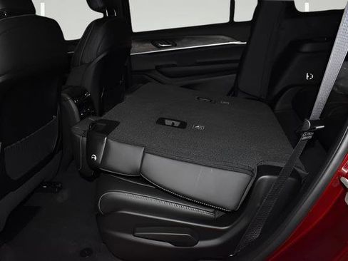 New 2026 Jeep Grand Cherokee L 4WD image 30