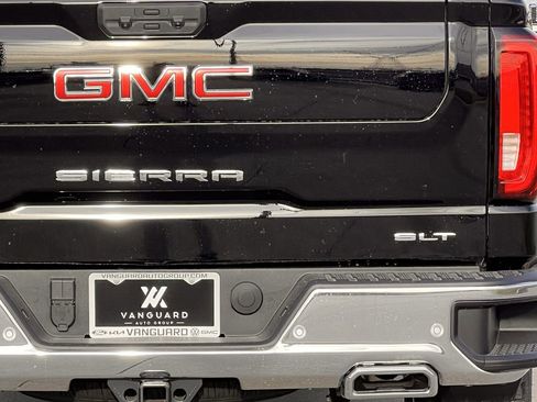 New 2026 GMC Sierra 1500 SLT image 6