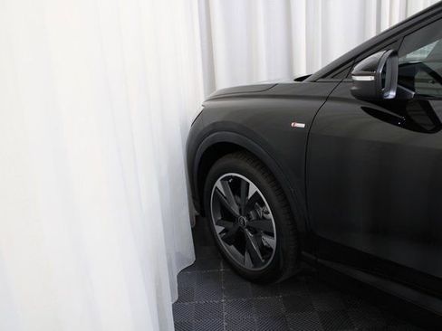 Used 2025 Audi Q4 e-tron Premium Plus AWD/4WD image 25