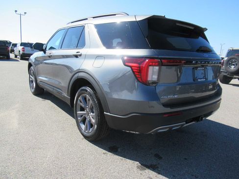 New 2026 Ford Explorer Active w/ Active Comfort Package image 7