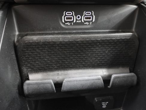 Used 2020 RAM 1500 Laramie AWD/4WD image 45