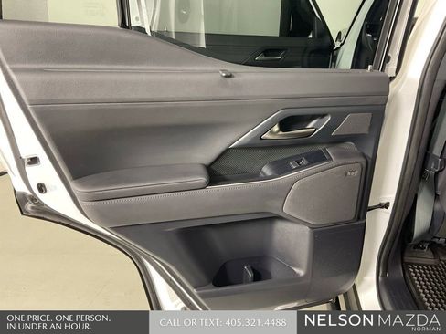 Used 2024 Lexus GX 550 AWD/4WD image 21