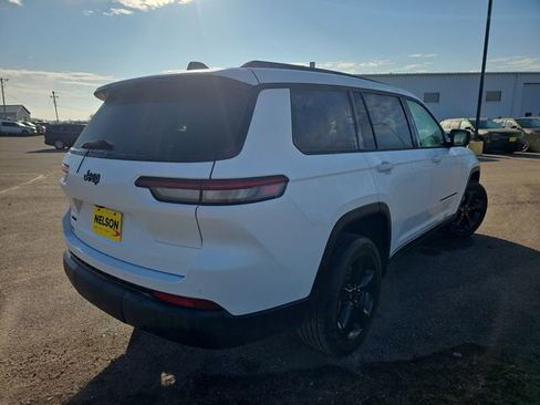 Used 2023 Jeep Grand Cherokee L Altitude image 5