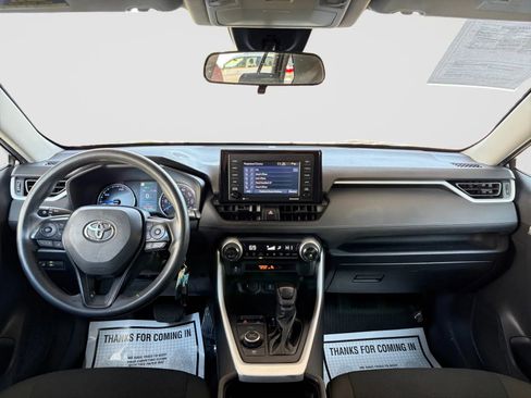 Used 2021 Toyota RAV4 LE AWD/4WD image 22