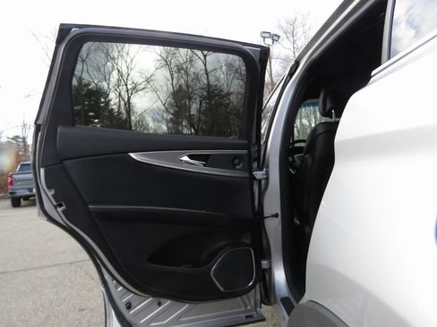 Used 2019 Lincoln Nautilus Reserve image 19