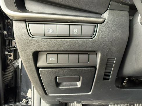 Used 2025 MAZDA MAZDA3 s FWD image 12