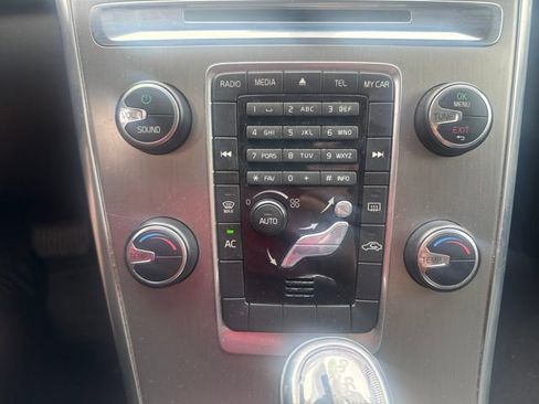 Used 2013 Volvo XC60 3.2 AWD/4WD image 14
