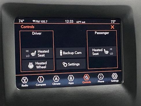 Used 2019 Jeep Cherokee Latitude Plus w/ Comfort/Convenience Group image 8