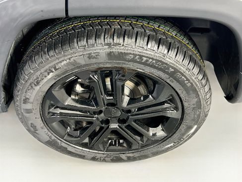 Used 2022 Jeep Compass Limited AWD/4WD image 29