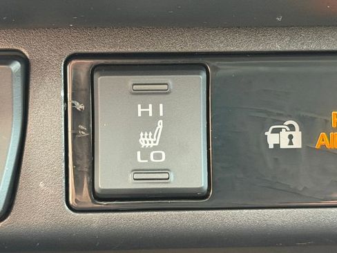 Certified 2024 Toyota Tacoma SR image 39