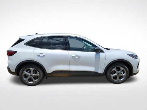 Used 2025 Ford Escape Active FWD image 9