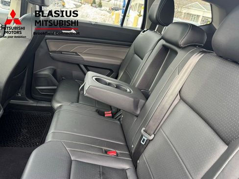 Used 2023 Volkswagen Atlas SEL R-Line image 28