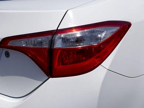 Used 2015 Toyota Corolla L FWD image 5