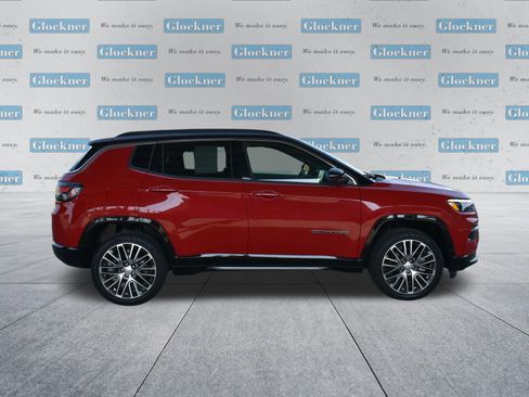 Used 2023 Jeep Compass Limited w/ Elite Group AWD/4WD image 4