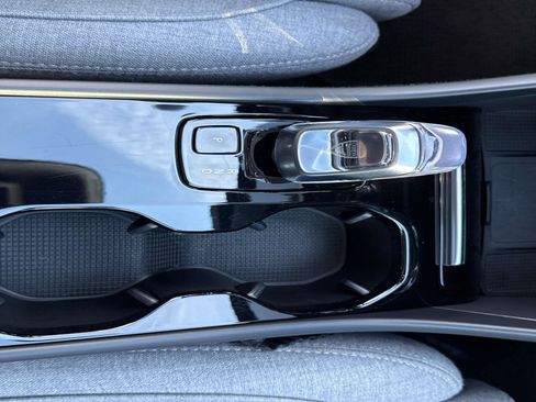 Certified 2024 Volvo C40 P8 Recharge Ultimate image 24